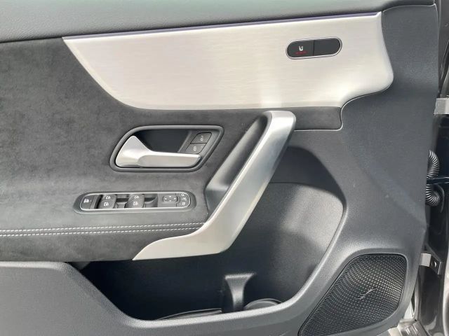 Mercedes-Benz A 200 AMG Line Hatchback