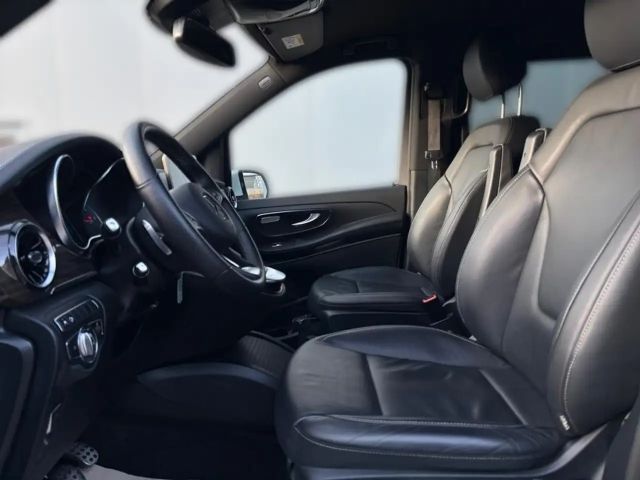 Mercedes-Benz V 300 AMG Line AVANTGARDE V 300 d