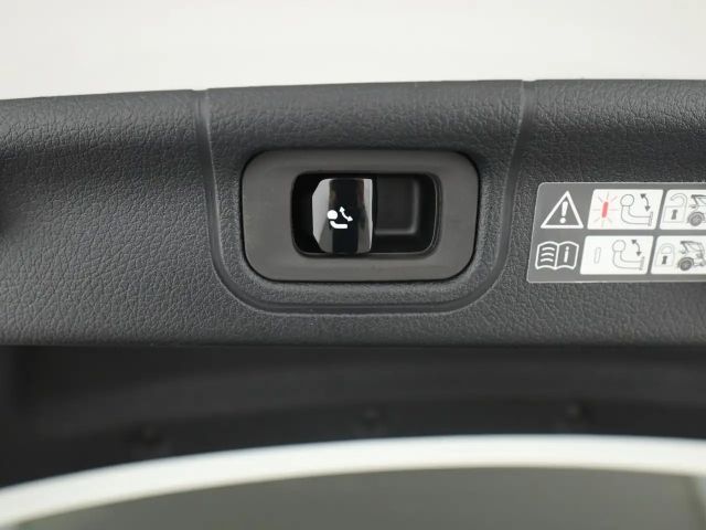 Mercedes-Benz C 220 AVANTGARDE C 220 d Sedan