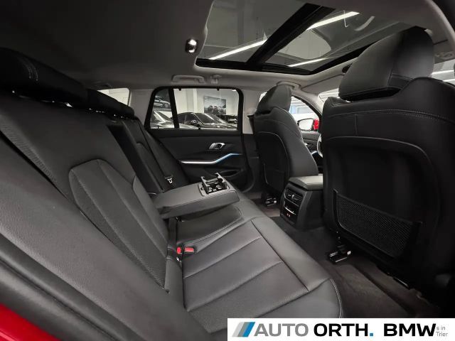 BMW 330 330i Touring xDrive