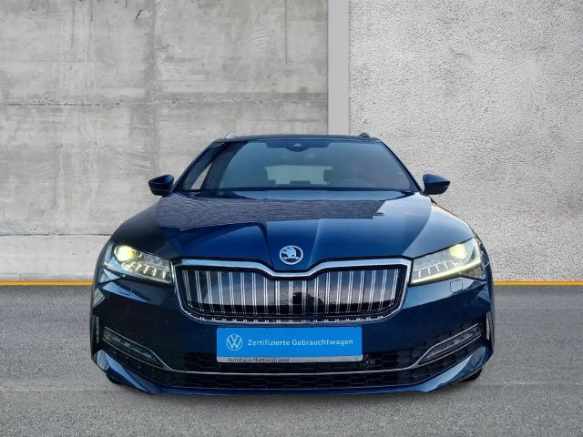 Skoda Superb Combi iV