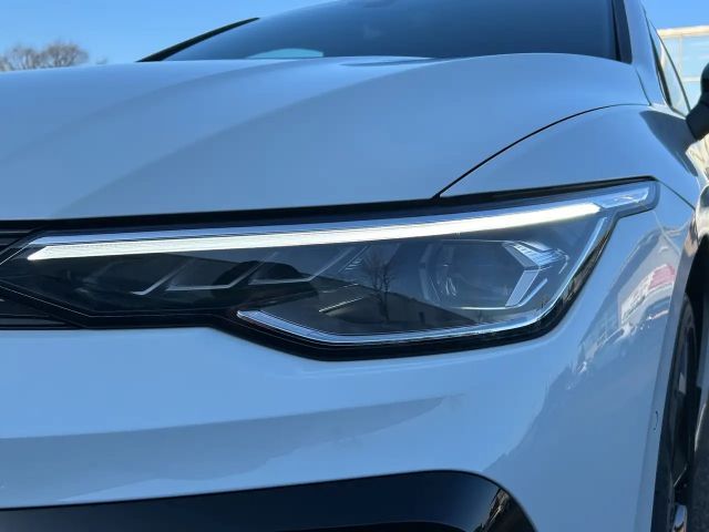 Volkswagen Golf DSG Golf VIII R-Line Variant