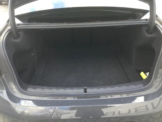 BMW 330 330i Sedan xDrive