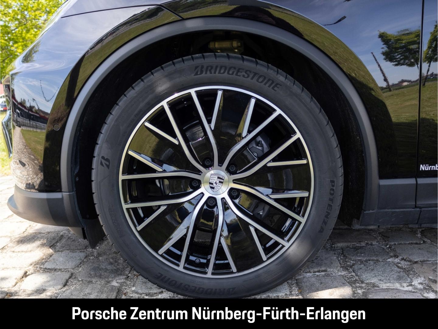 Porsche Macan BOSE Panoramadach Luftfederung Lenkradheiz