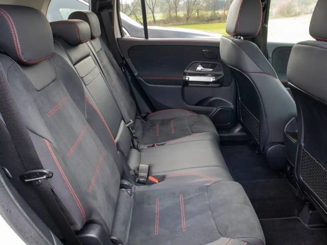 Mercedes-Benz GLB 250 AMG Line