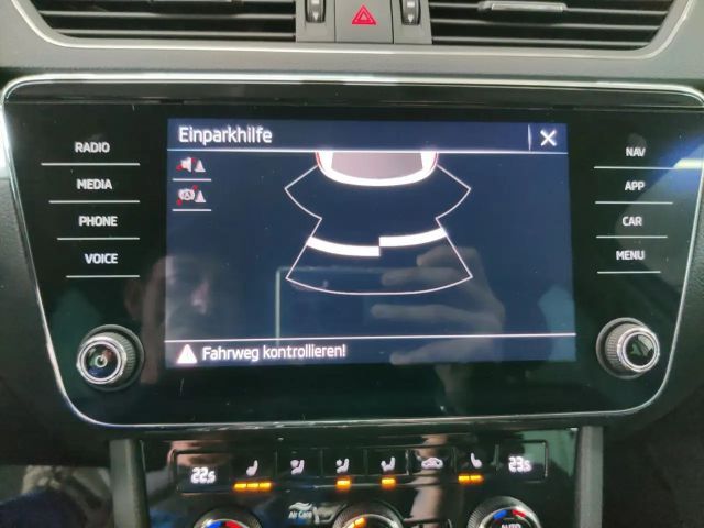 Skoda Superb 1.4 TSI Ambition Combi iV