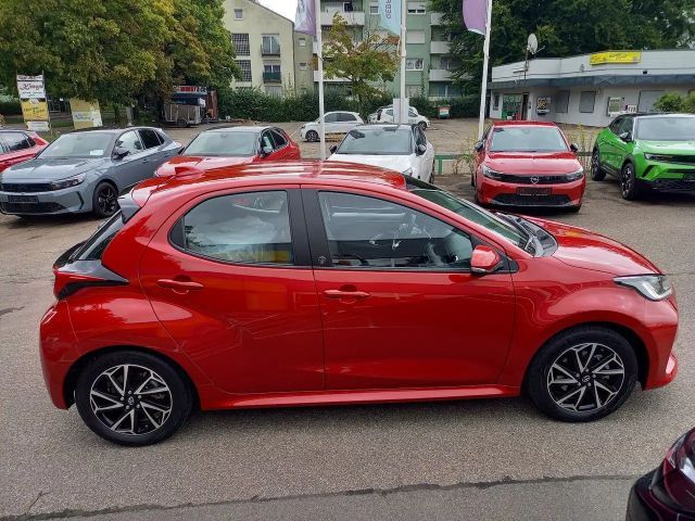 Toyota Yaris Hybride Team D