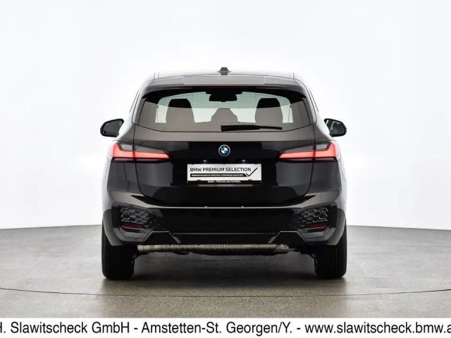 BMW 230 Sedan xDrive