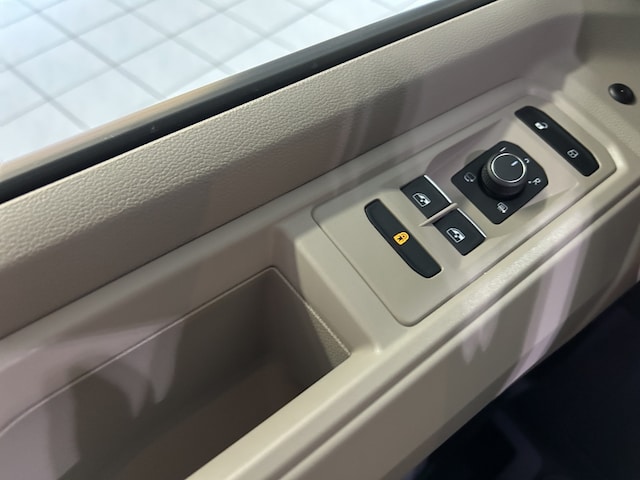 Volkswagen Multivan Life T7