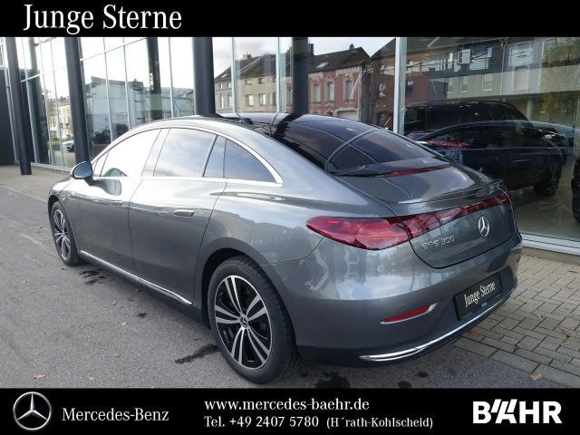 Mercedes-Benz EQE 300 Sedan