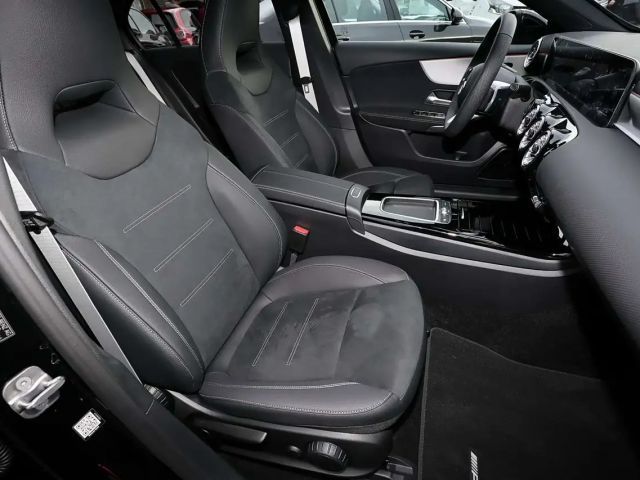 Mercedes-Benz A 200 AMG Line