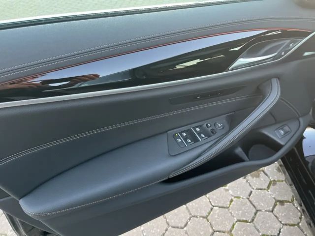 BMW 520 520d Luxury Line Touring xDrive