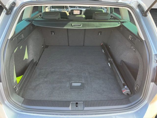 Volkswagen Passat 1.5 TSI Business DSG Variant