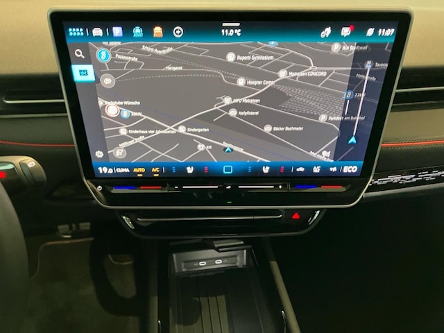 Volkswagen ID.7 340PS 4M NP.80T ACC.5J-G.WÄRMEPUMPE.AHK.AREA-VIEW.NAVI.HARMAN.HUD.LED