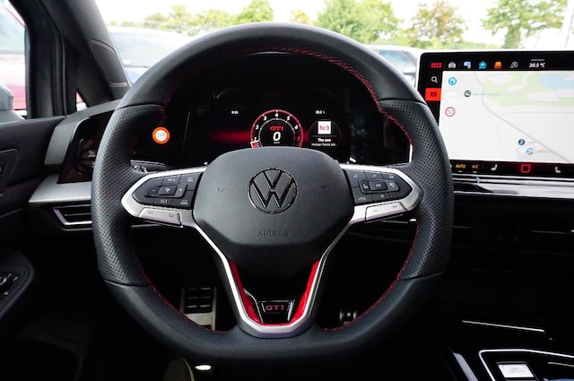 Volkswagen Golf 2.0 TSI DSG