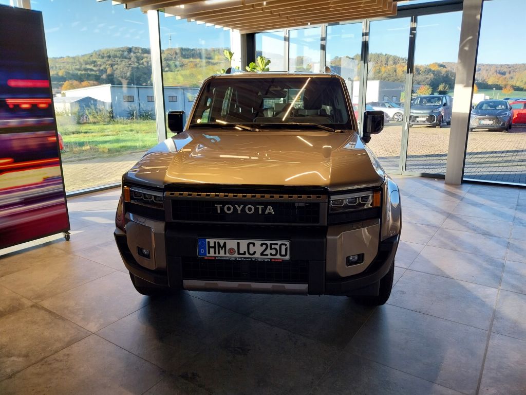Toyota Land Cruiser 5-deurs Basis