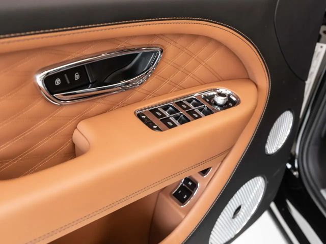 Bentley Bentayga EWB AZURE BLACK / TAN / FULL OPTION