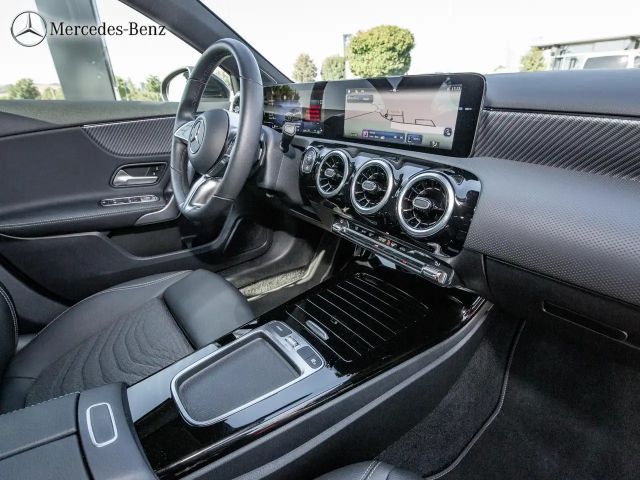 Mercedes-Benz A 200 Hatchback Progressive