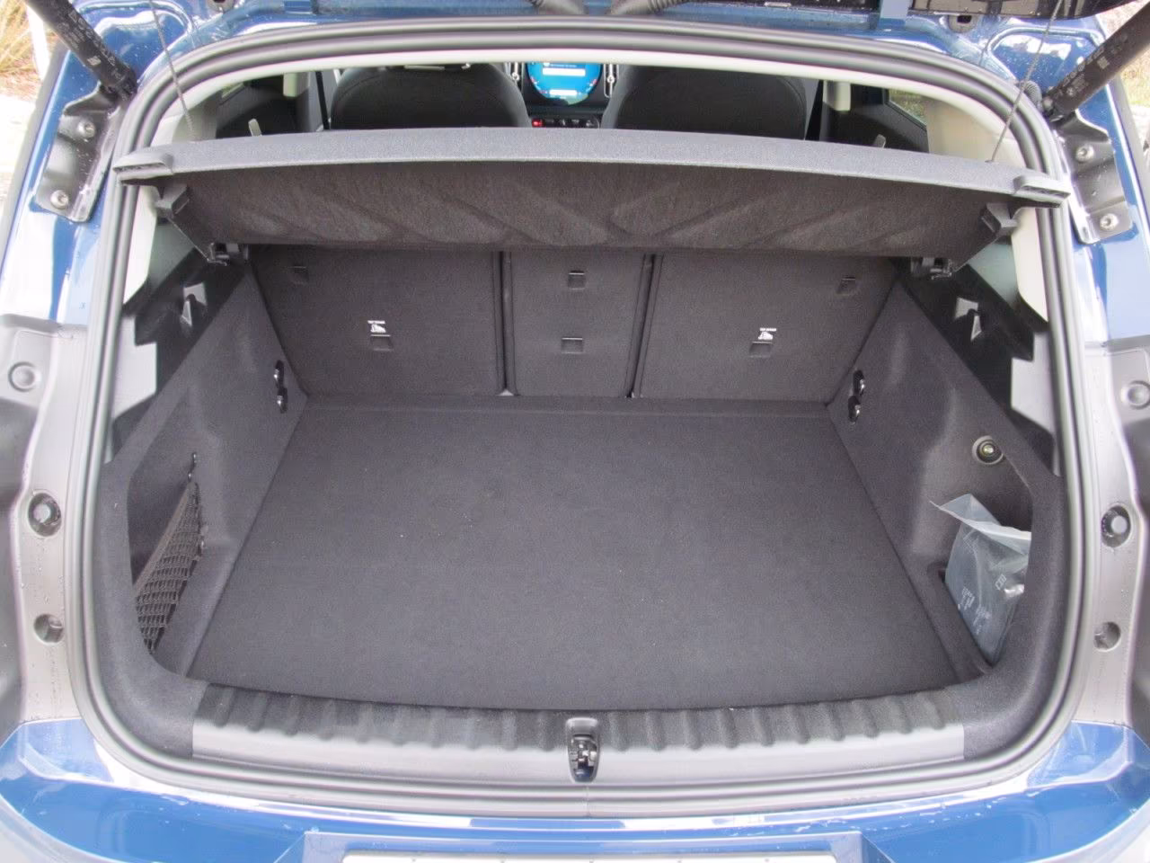 MINI Cooper C Countryman Countryman C HUD PanoD.Kamera OLED KomfZ.AHK 18"