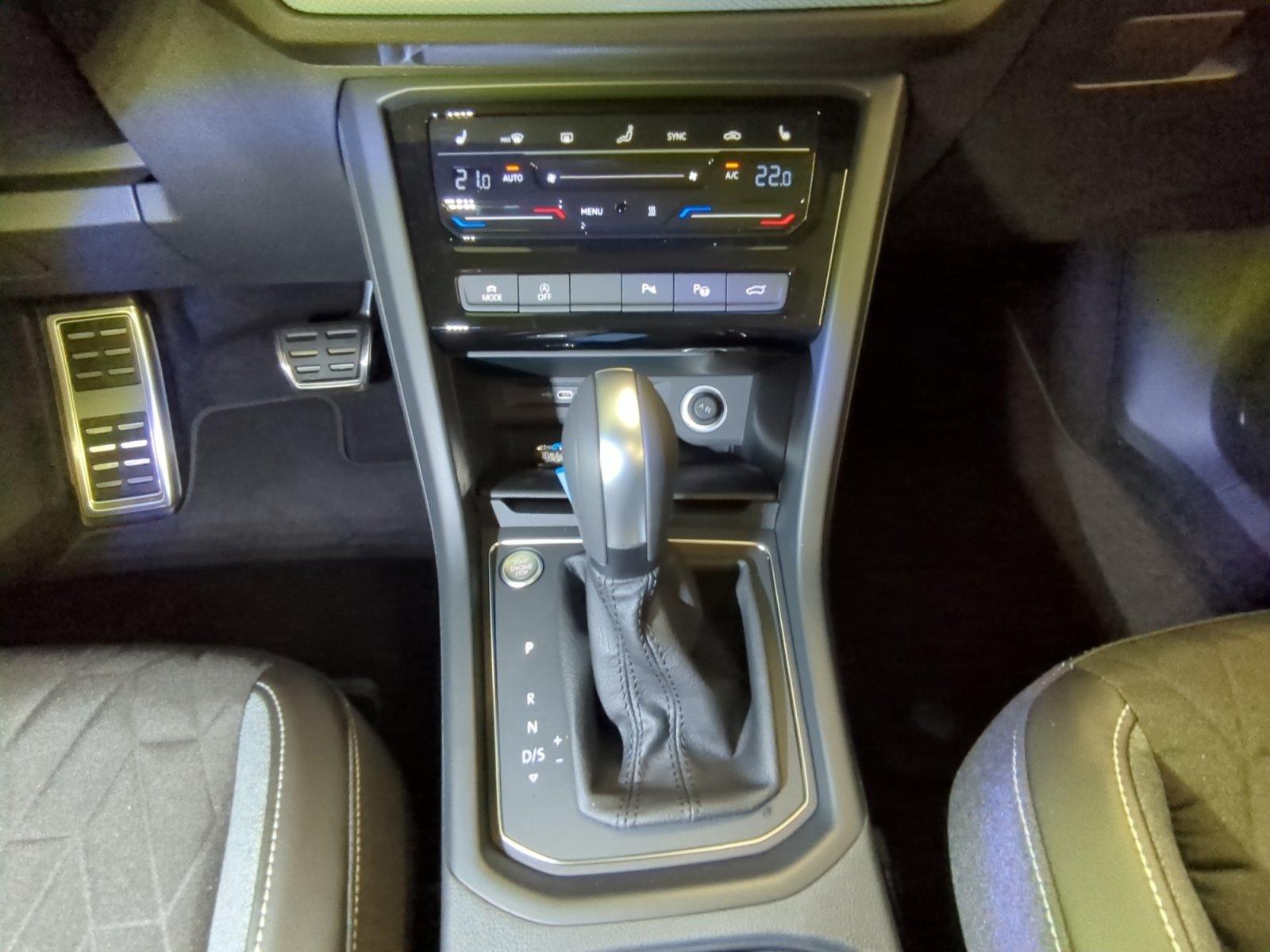 Volkswagen Touran 1.5 TSI DSG R-Line