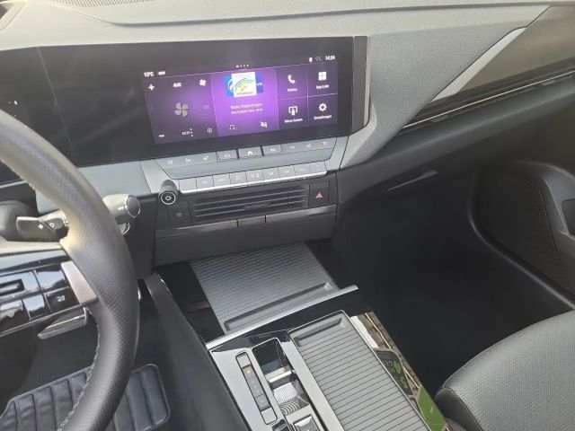 Opel Astra Sports Tourer Ultimate