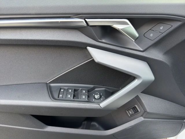 Audi A3 30 TFSI Sedan