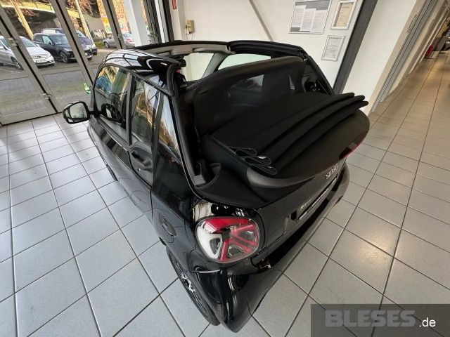 Smart EQ fortwo Cabrio JBL PLUS
