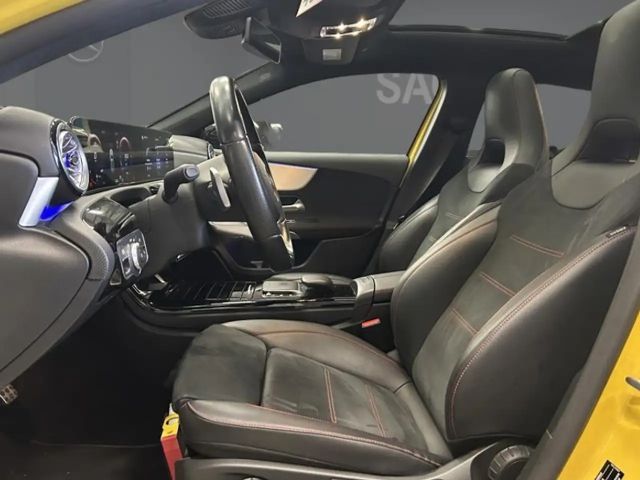 Mercedes-Benz A 250 A 250 e AMG Line