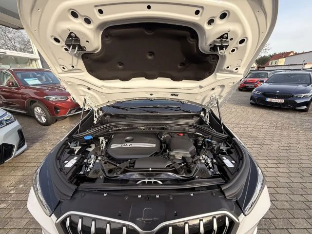 BMW X1 xDrive23i xLine Head-Up HK HiFi DAB LED Shz