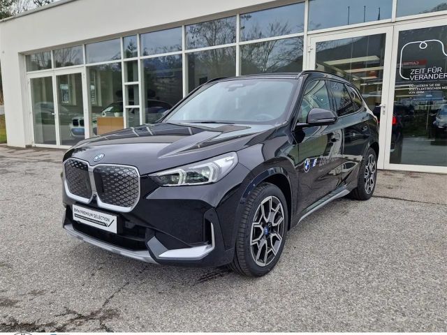 BMW iX1 xDrive30