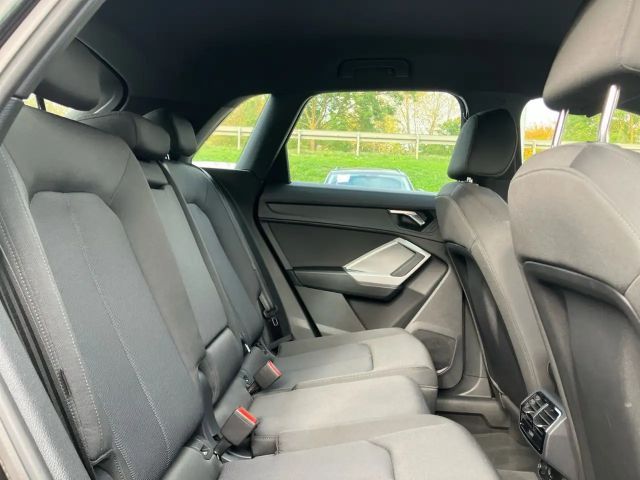 Audi Q3 35 TFSI S-Tronic