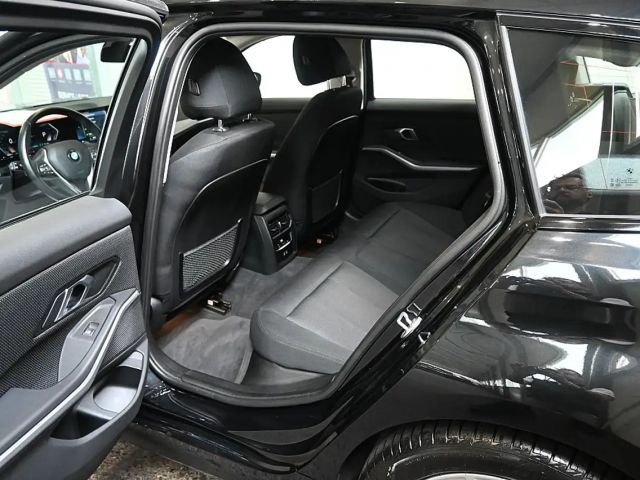 BMW 318 318d Touring