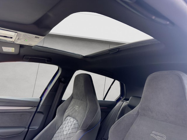 Volkswagen Golf DSG R-Line