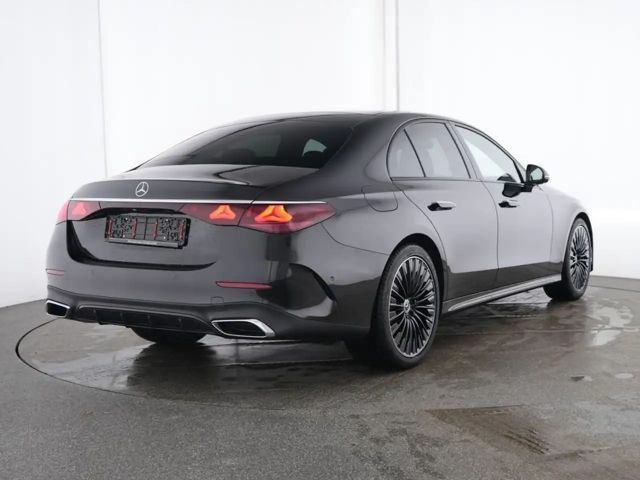 Mercedes-Benz E 200 AMG Line Sedan