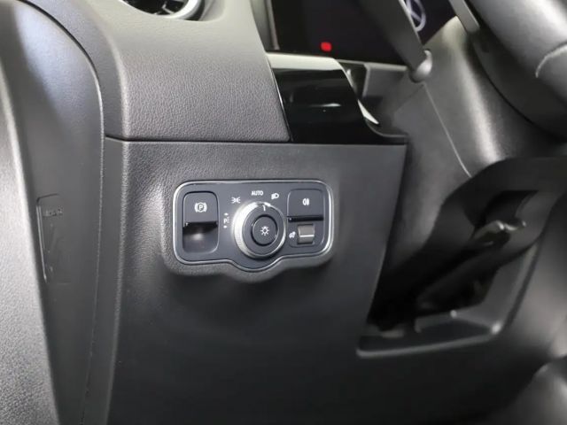 Mercedes-Benz B 250 Progressive Sedan