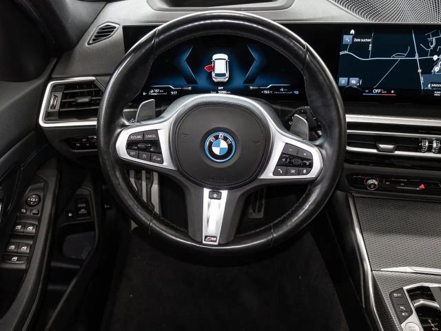 BMW 330 330e M-Sport