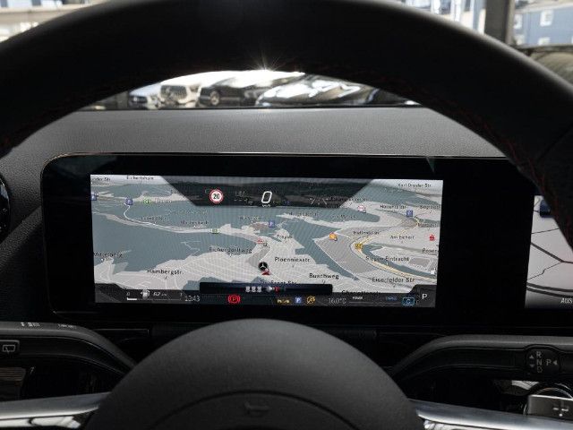 Mercedes-Benz GLA 180 AMG Line