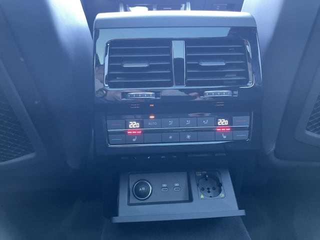 Volkswagen Touareg FINAL EDITION BLACK+MATRIX+APP