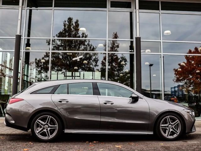 Mercedes-Benz CLA 200 AMG Line