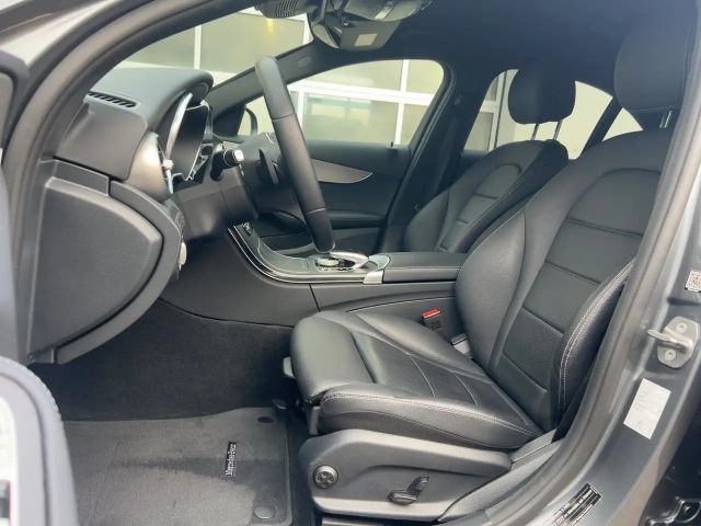 Mercedes-Benz C 200 4MATIC AVANTGARDE Sedan