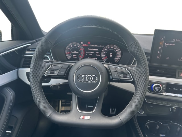 Audi A4 40 TFSI Avant Quattro S-Line S-Tronic
