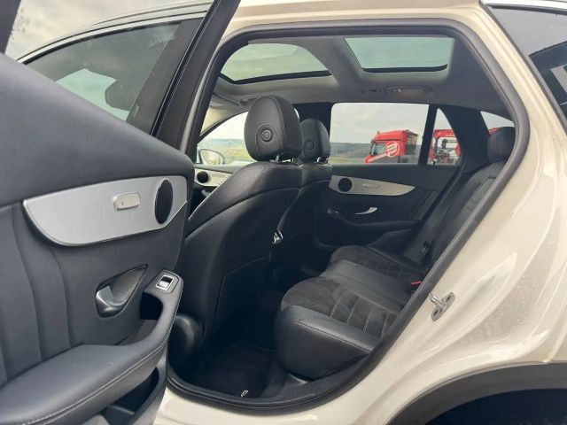 Mercedes-Benz GLC 200 4MATIC AMG Line