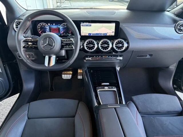 Mercedes-Benz B 200 AMG Line