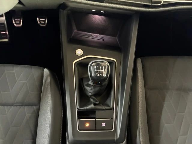 Volkswagen Golf 1.5 TSI Golf VIII