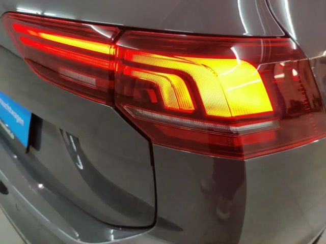 Volkswagen Golf 1.5 TSI Life Variant