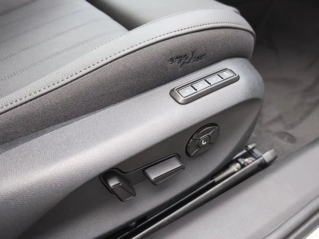 Skoda Superb Selection iV