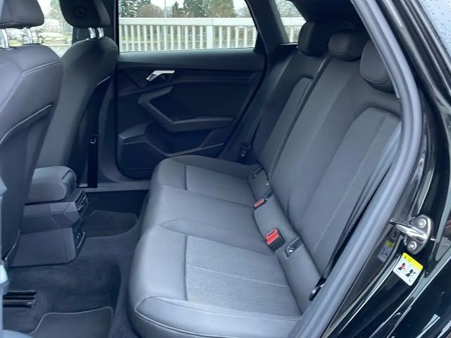 Audi A3 30 TFSI Sedan