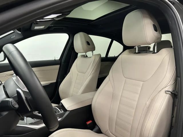 BMW 330 330d M-Sport Sedan xDrive