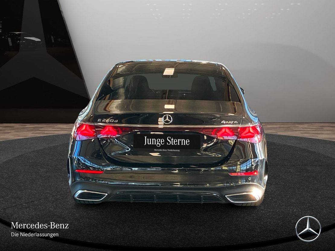Mercedes-Benz E 220 4MATIC E 220 d Sedan