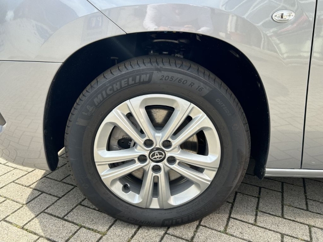 Toyota Proace City EV City Team D